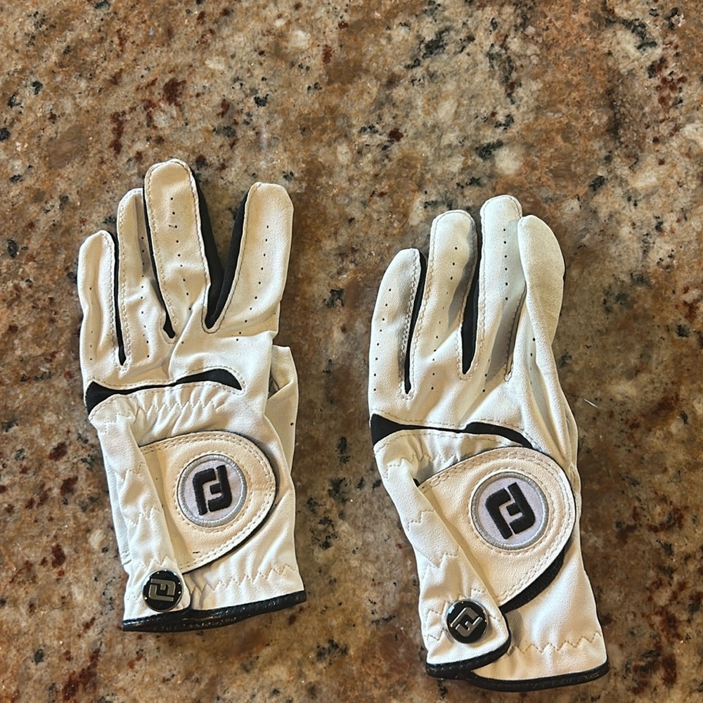 Foot Joy golf gloves